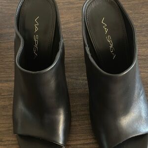 Via Spiga Black Leather Mules
